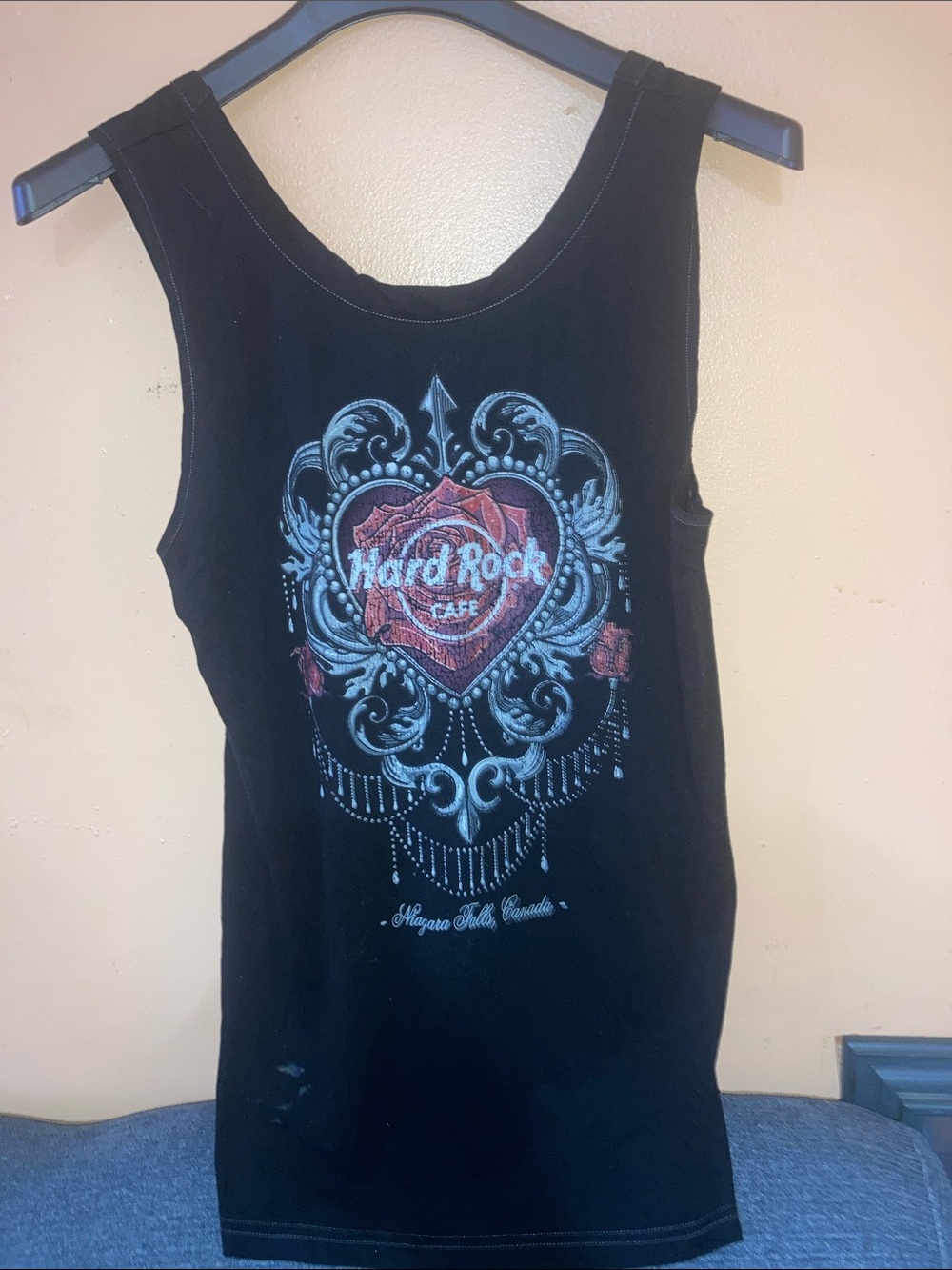 Hard Rock Cafe Black Tank Top with Red Heart Graphic